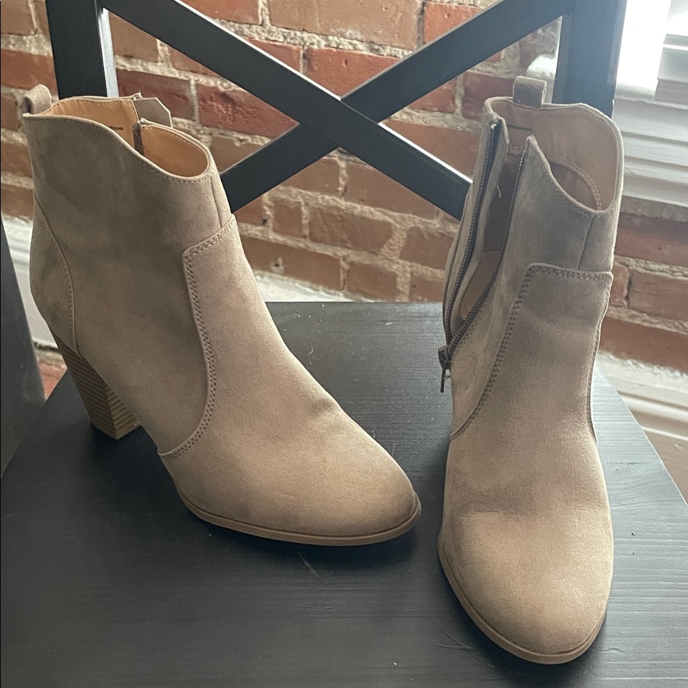 Express Taupe Ankle Boots with Side Zipper